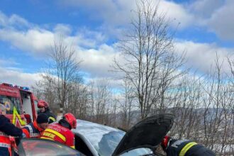 mures accident cu doua victime incarcerate pe dn 14 la iesire din sighisoara 6956642345a17