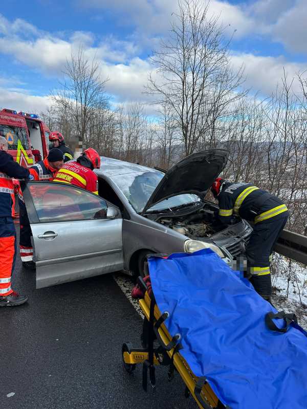 mures accident cu doua victime incarcerate pe dn 14 la iesire din sighisoara 6956642345a17