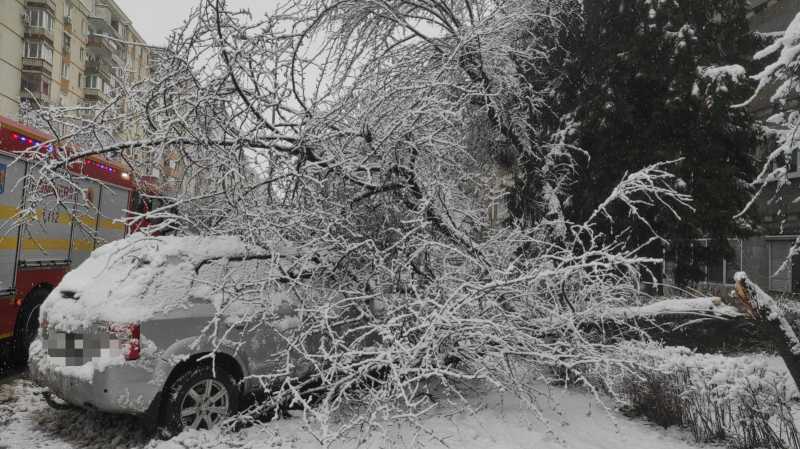 mures peste 60 de localitati si circa 13 700 de consumatori fara curent electric in urma fenomenelor meteo 6958dbdba926d