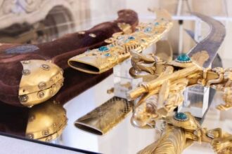 muzeul cotroceni deschis pe 24 ianuarie sabia daruita principelui cuza de catre principele serbiei printre exponate 696a15649f7d5