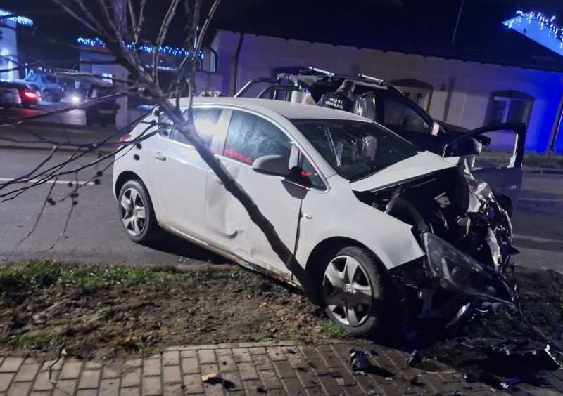 neamt sase persoane intre care doi minori au fost ranite intr un accident rutier la roman 695e96d2b90f9