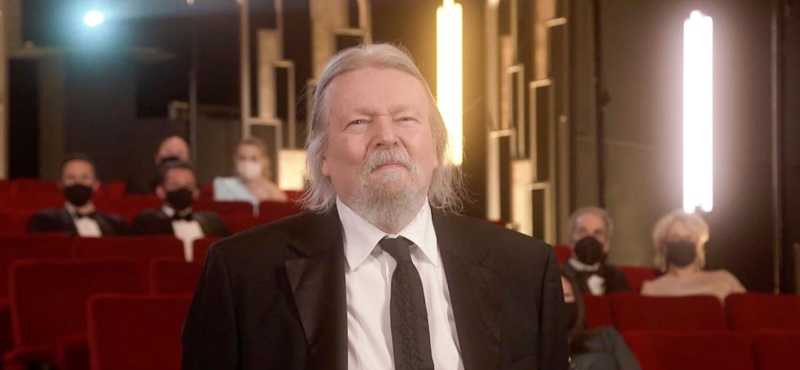 personalitatea zilei scenaristul christopher hampton 69772d3d499a3