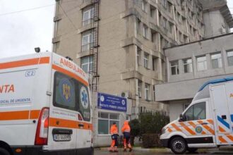 pnl arges cere demisia prefectului ioana facaleata dupa ce a fost acuzata de pacienti ca ar fi intrat peste rand la consult in spitalul judetean de urgenta pitesti prefectul afirm 695d1b3578751