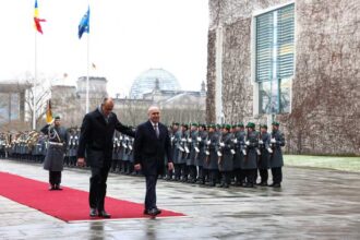 premierul bolojan primit cu onoruri militare la berlin de cancelarul friedrich merz 697a143243a62