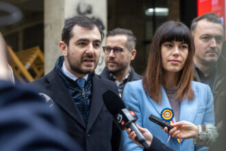 referendum in usr doi lideri vorbesc despre problemele profunde din partid usr are o problema de centralizare a puterii in jurul unei minoritati 6968c9ac4498f scaled 1