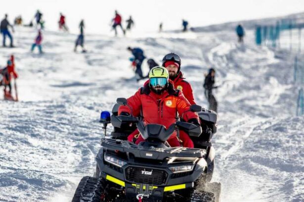 salvamont 19 persoane salvate de pe munte in ultimele 24 de ore doua au ajuns la spital 6969e0de16343