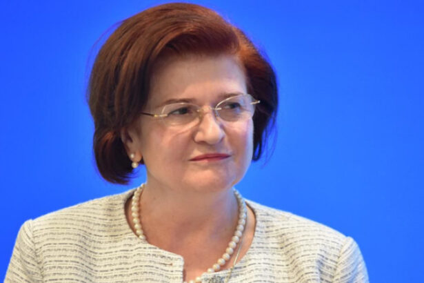 sefa colegiului medicilor la spitalul din buzau au fost consultati in 6 zile 1 562 de pacienti de 3 medici o presiune foarte mare 695ec1c0349e6