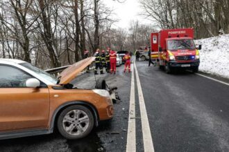 sibiu cinci raniti transportati la spital in urma accidentului de pe dn1 trafic blocat in hula bradului 695659a8defd3