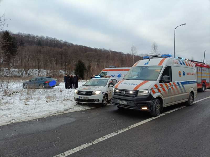 sibiu trei tineri transportati la spital in urma unui accident rutier pe dn7c transfagarasan aproape de cartisoara 69569408176d8