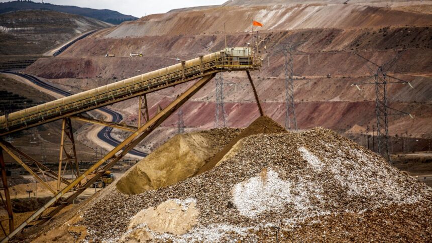 stocks making the biggest moves midday newmont apple sandisk deckers outdoor more 697cf1400e54b