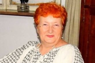 timis boboteaza intre sacru si profan preotii sfintesc casele iar fetele vorbesc cu apele curate 695b9d299c6e4