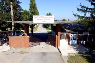 timis politia face verificari la spitalul din jebel mai multe paciente ar fi fost cazate necorespunzator 696f8cdee711e