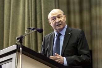 traian basescu ironizeaza proiectul consiliului pacii initiat de trump este o susa de magnat 697269414d4ee scaled 1