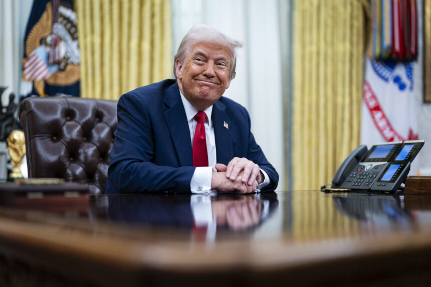 trump criticat pentru ca si a incalcat promisiunea de anul nou 695a603ee793b