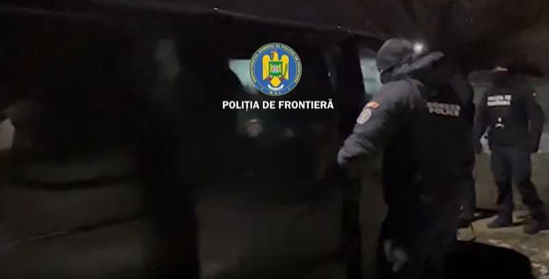 un afgan violent care facea trafic cu migranti imobilizat de politisti la timisoara 696b5d900469b