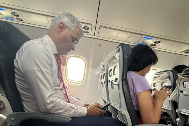 un ministru publica cheltuielile cu deplasarile externe din ministerul sau mi am platit singur o parte din zboruri 697db3b2ef02e