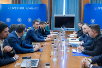 vicepremierul tanczos barna discutii cu ciucu si reprezentanti ai sectoarelor despre bugetul pe 2026 697a3b89eb81b