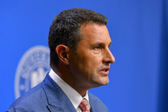 vicepremierul tanczos barna impozitul pe venit trebuie trebuie sa ramana intr o proportie de 100 la autoritatea locala 696e8c6ce88cd