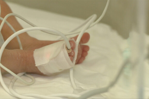 video bebelus mort la o clinica din craiova marturia tatalui nu stim cauza decesului il resuscitau de o ora si nu ne a anuntat nimeni 696747b525b9c