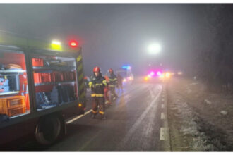 video carambol cu patru masini pe o sosea din arad un mort si un ranit transportat la spital 696c973610665