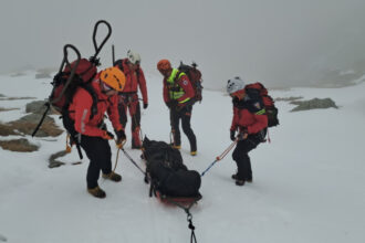 video interventii la foc continuu din partea salvamontistilor apel pentru turistii care vor sa urce pe munte 696359d9b8530