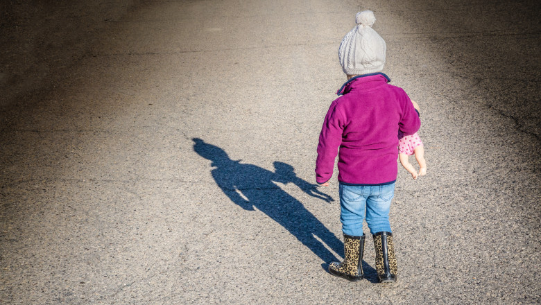 video pedeapsa pentru manipulare psihologica asupra unui minor psihiatru e nevoie de consiliere pentru a facilita conexiunea parinte copil 696b6fc98ab6d