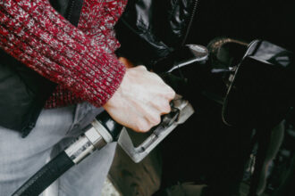 video romanii platesc pe carburanti mai mult decat soferii din spania austria si suedia ce loc ocupa tara noastra in topul ue 696735419d82d