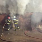 video tulcea incendiu in depozitele unui restaurant din centrul municipiului 6977e082ab2ca