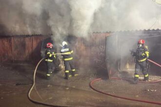 video tulcea incendiu in depozitele unui restaurant din centrul municipiului 6977e082ab2ca