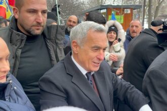 calin georgescu autografe la controlul judiciar avocat maine ar trebui ridicat controlul judiciar 699435bae7d22