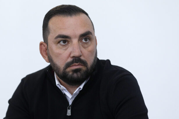 cine este iulian carlogea unul dintre cei vizati de perchezitiile dna de la primaria sectorului 5 6985b93cba0d7 scaled 1