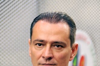 daniel baluta replica pentru ciprian ciucu pe care il acuza de mitocanie si de bullying sunteti un om fara caracter aveti apucaturi de baron baronul munchhausen 698731cdc46b5