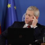 ministrul de interne il contrazice pe raed arafat pe tema accesului copiilor la retelele sociale nu rezolva nimic 697f532c60952