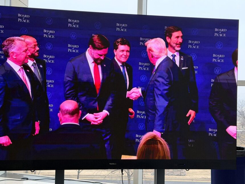 nicusor dan participa la reuniunea inaugurala a consiliului pacii trump l a numit prim ministrul romaniei pe nicusor dan 6997261f06e74