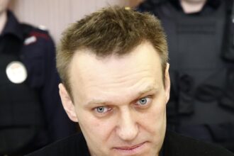 uk considers new russia sanctions after navalny frog toxin finding 69920d04313ac