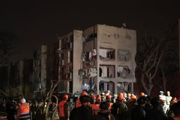 almost 100 wounded in iranian missile strikes on southern israel 69bf27e7d977c