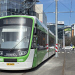 femeie lovita de tramvai in bucuresti dupa ce ar fi traversat pe rosu circulatia liniei 5 blocata 69bfee32547e1