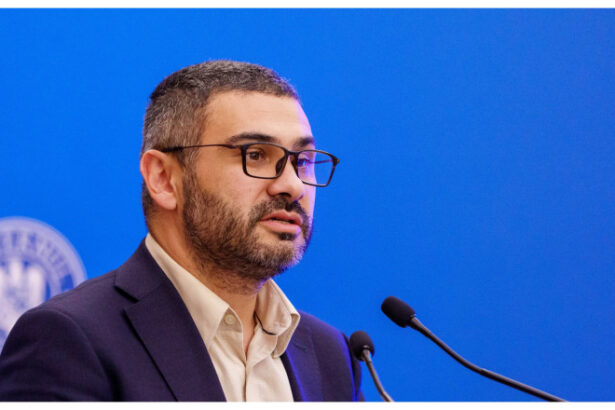 florin manole primul loc de munca pentru 28 000 de tineri va fi subventionat de stat proiect de 170 de milioane de euro 69bebfe857eab