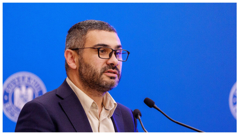 florin manole primul loc de munca pentru 28 000 de tineri va fi subventionat de stat proiect de 170 de milioane de euro 69bebfe857eab