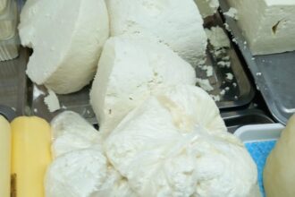 guvernul prelungeste plafonarea adaosului comercial la alimentele de baza pana la data de 30 iunie 69cbf029cc9b5