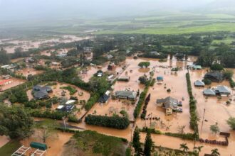 hawaii urges residents to leave now amid worst flooding in over 20 years 69bf87f9d3172