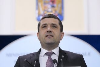 miruta discutii cu adjunctul ministrului apararii ucrainean despre posibilitatea productiei de drone 69cc1b7f60331