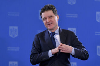 nicusor dan spune ca masurile pregatite de guvern vor duce la o scadere sensibila a pretului carburantilor 69cab75cd563c