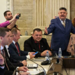 scandal in parlament privind legea bugetului blocajul continua sedinta nu s a reluat dupa scadalul voturilor 69baa044a2e42
