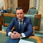 senatul a adoptat initiativa legislativa aur ce recunoaste garzile medicilor ca vechime in munca 69c26cfc376a9