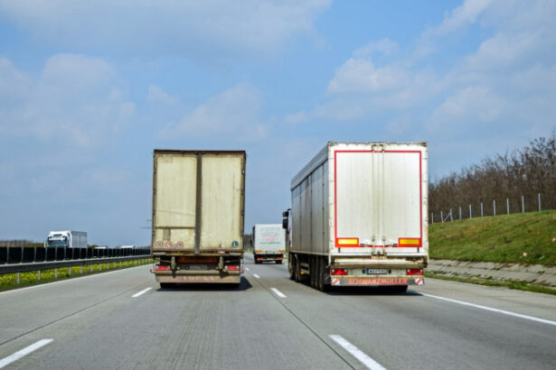 video noua migranti egipteni dintre care opt copii gasiti ascunsi intr un camion pe autostrada 69bfbe2766233