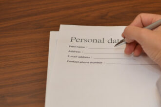 ce inseamna first name si last name greseala pe care multi romani o fac atunci cand completeaza formulare online 69d9c8f678921