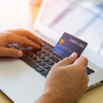 cumparaturi dar si capcane pastele devine terenul preferat al escrocilor cibernetici fraude online in crestere cu 90 69d4c2346972a