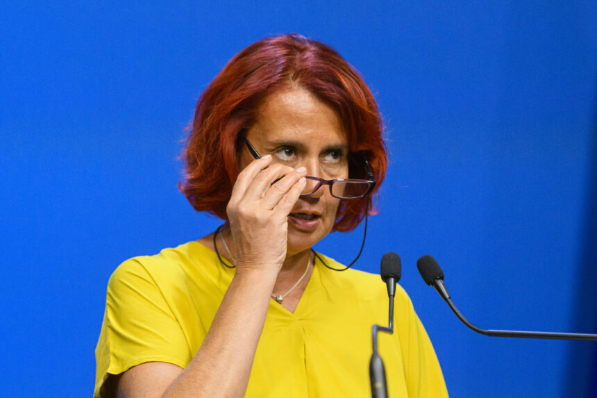 decizia instantei in procesul cu pfizer nu a fost comunicat oficial anunta purtatorul de cuvant al guvernului 69cfc3d37ae9e