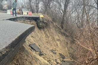 exclusiv drum inchis de trei luni intre campina si dn1 lucrarile nu au inceput localnicii fac ocoluri zilnice 69da19d5ca41f